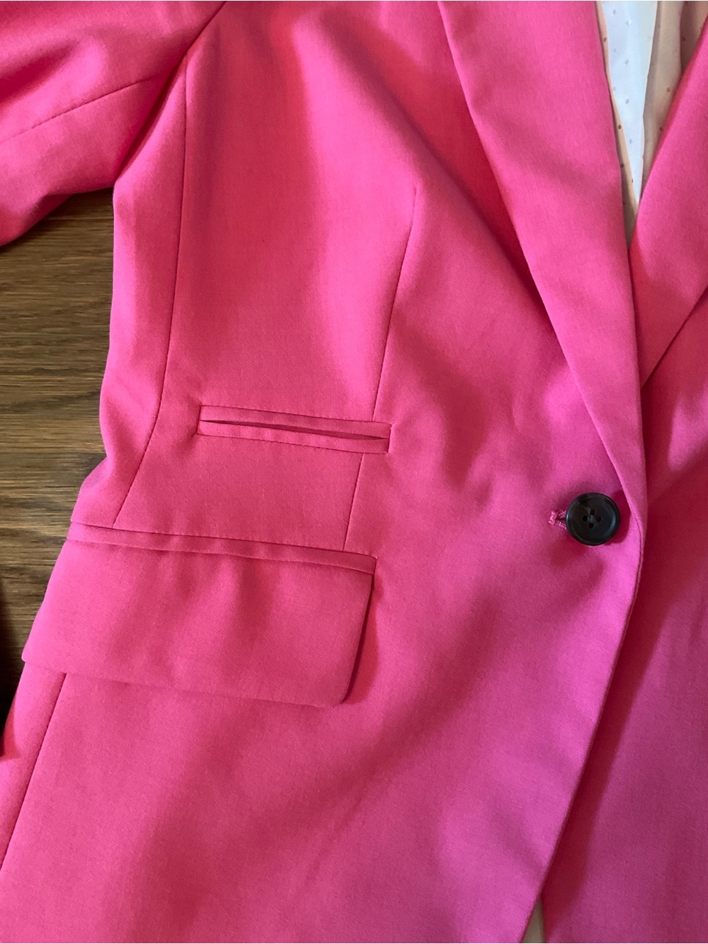 Banana Republic Classic Fit Blazer & Ryan Pant
Blazer: Size 4
Pant: Size 2 - Picture 6 of 15